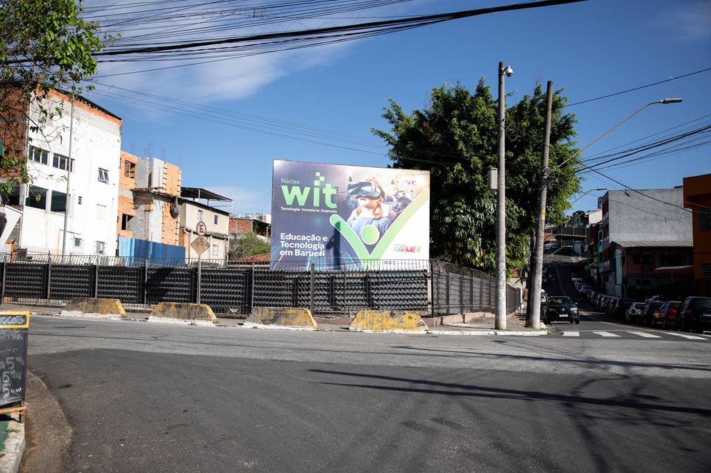 Barueri Transforma Praça do Engenho Novo em Espaço de Lazer Moderno e Seguro